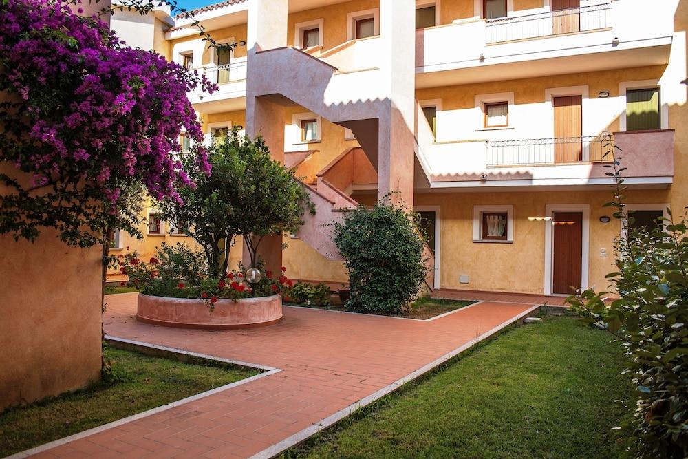 Residence Olimpo Santa Teresa Gallura Exterior photo